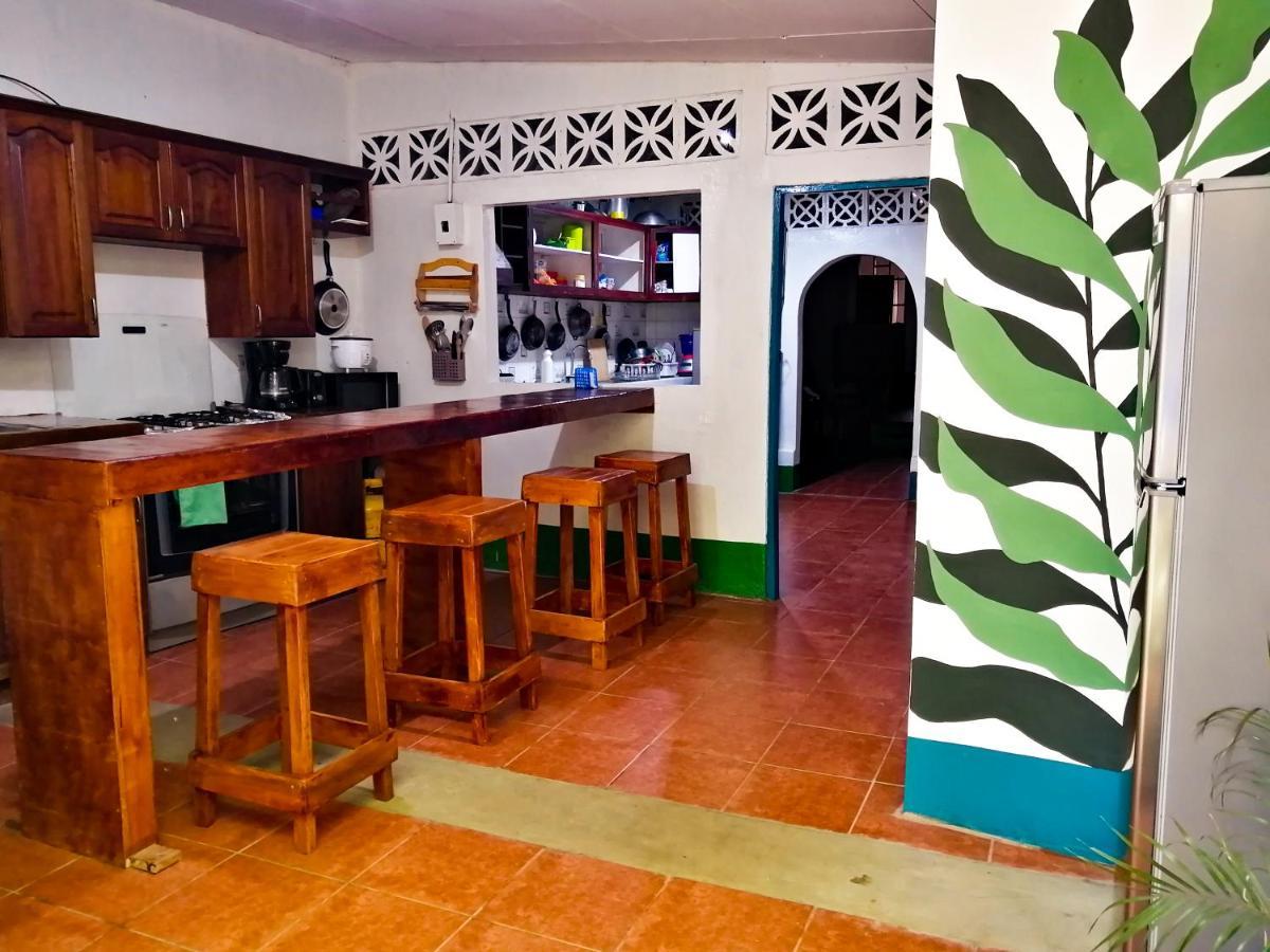 Hostal El Rio León Exteriér fotografie